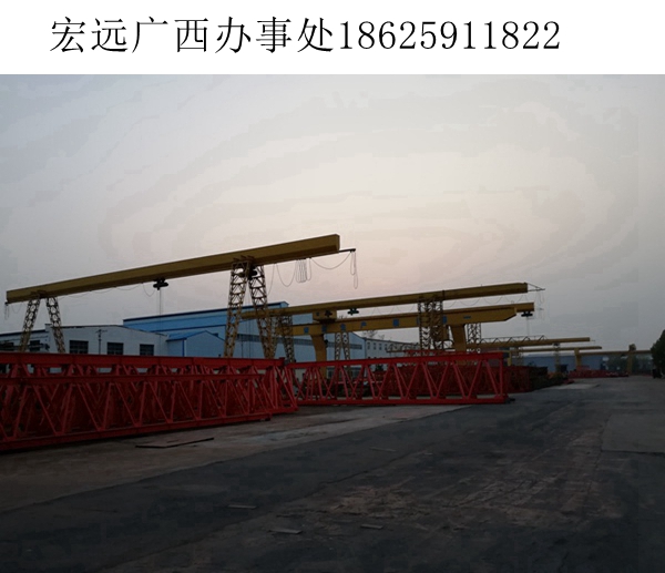 門(mén)式起重機(jī)行車(chē)龍門(mén)吊夾軌器的結(jié)構(gòu)和工作原理