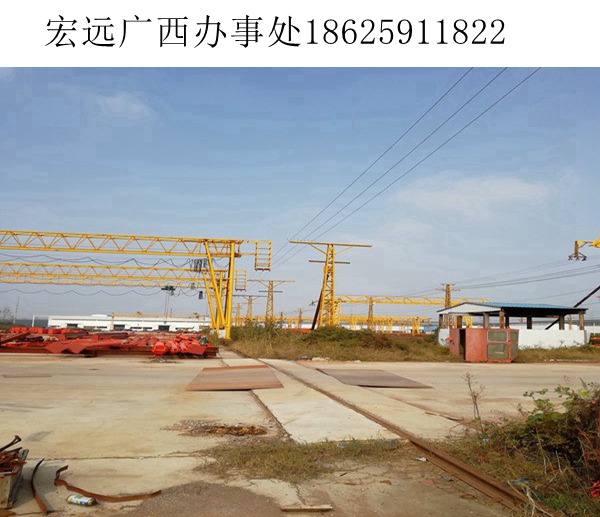 軌道龍門吊的設(shè)計(jì)有哪些特點(diǎn)？